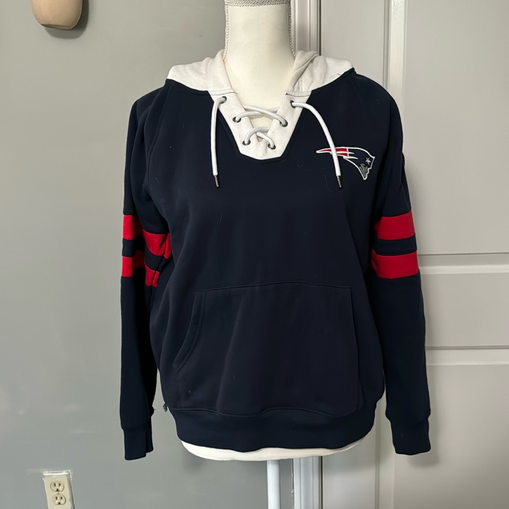 Patriots Hoodie- Juniors Large